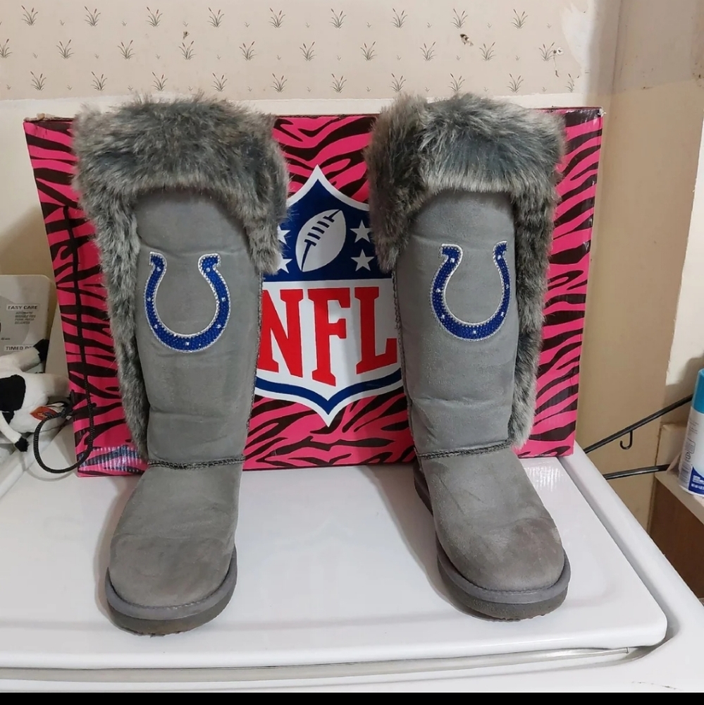 Indianapolis Colts fuzzy boots